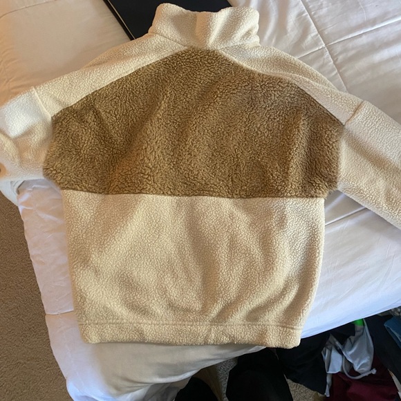 Columbia fuzzy quarter zip SM - Picture 2 of 2